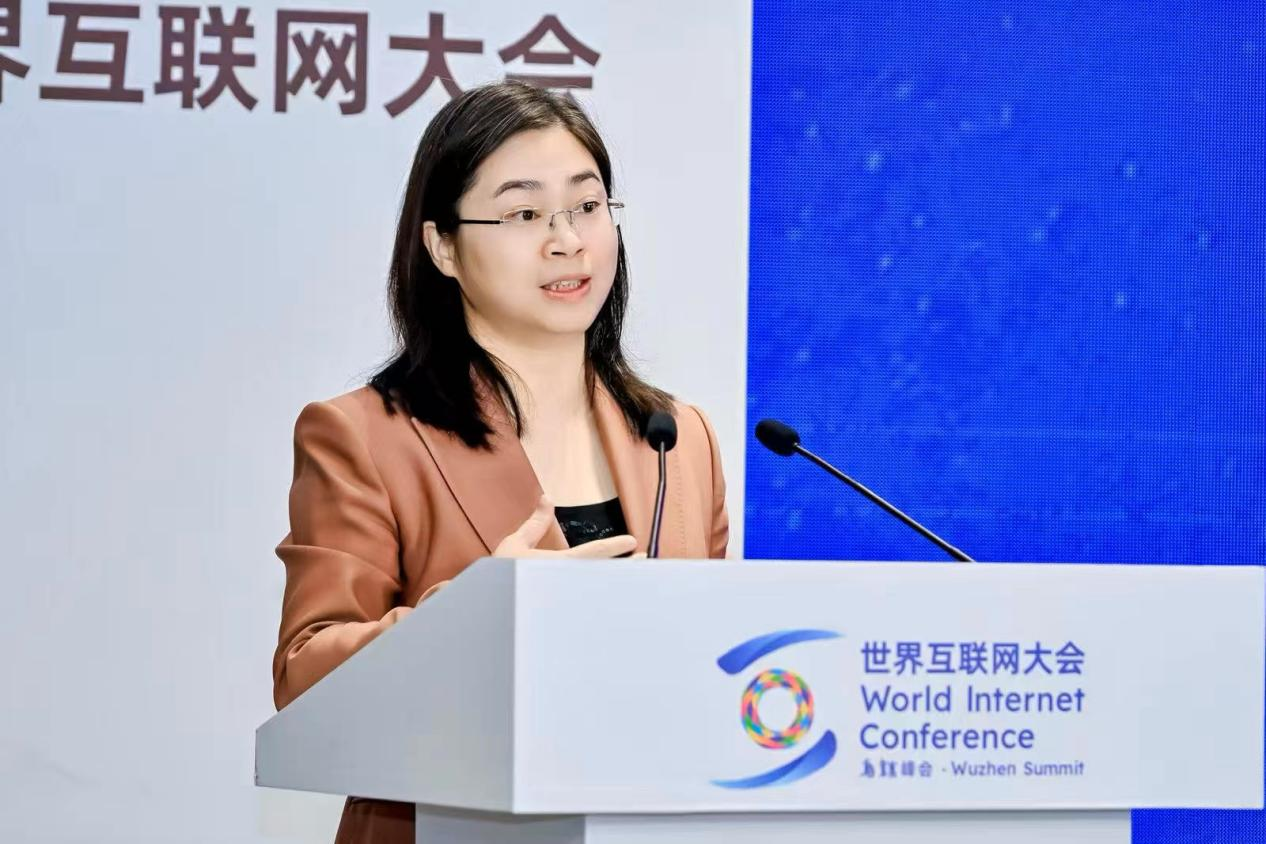 小米集团党委副书记、公共事务副总裁吴姣。主办方供图